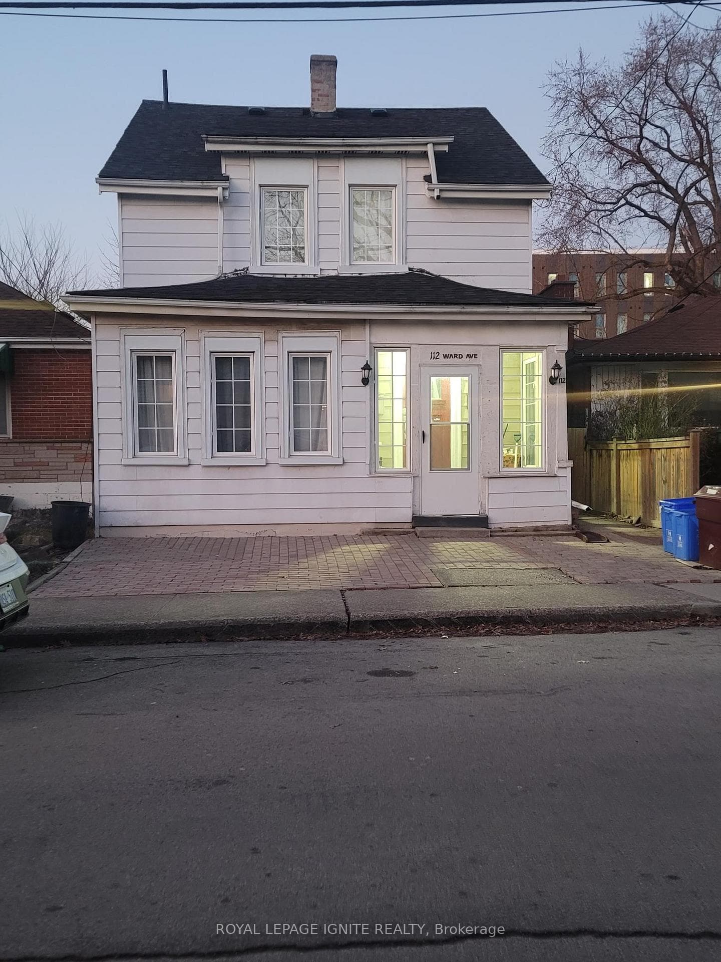 112 Ward Avenue, Hamilton, ON L8S 2E9