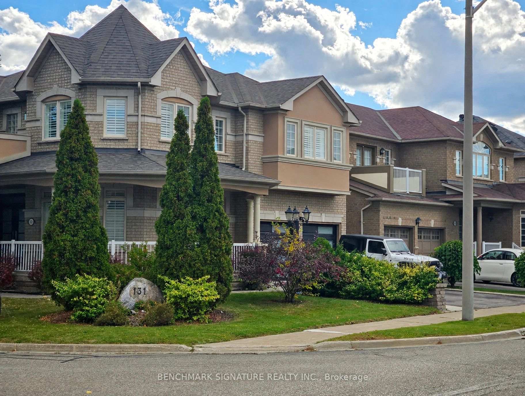 131 Magpie Crescent, Vaughan, ON L4H 2A4