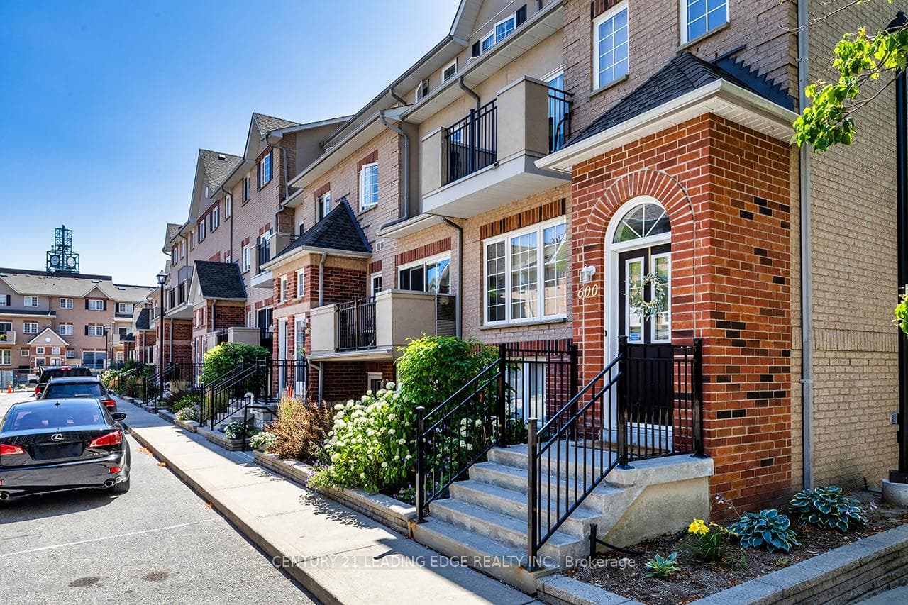 1400 N The Esplanade Drive N 621, Pickering, ON L1V 6V2