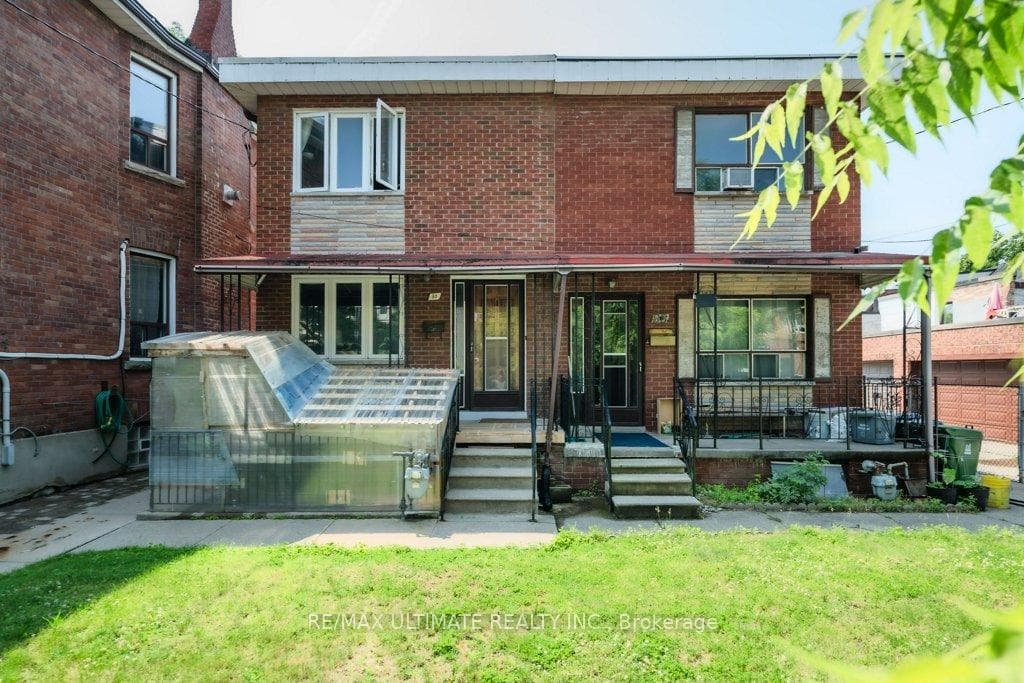 53 Churchill Avenue Main, Toronto, ON M6J 2B5