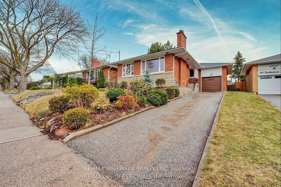 67 Saskatoon Drive LOWER, Toronto, ON M9P 2G1