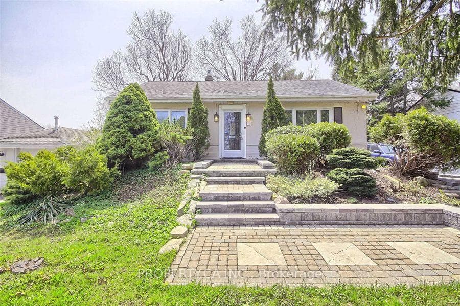 31 Colonial Avenue Bsmt, Toronto, ON M1M 2C3