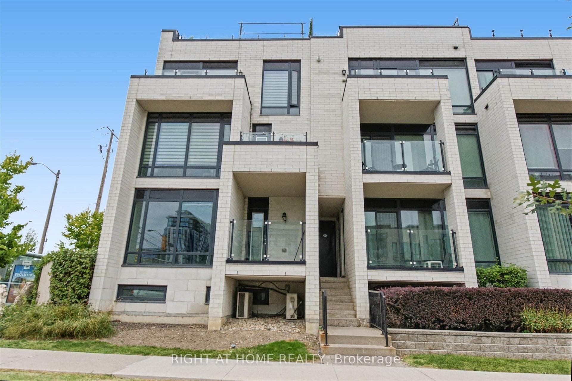 130 Widdicombe Hill Boulevard 416, Toronto, ON M9R 0A9