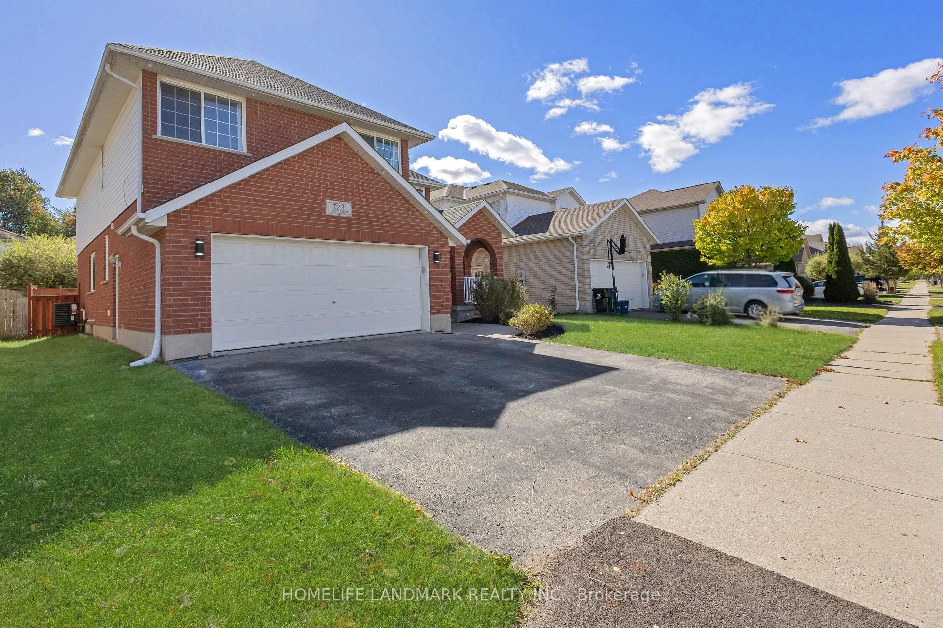 723 CHESAPEAKE Drive, Waterloo, ON N2K 4G4