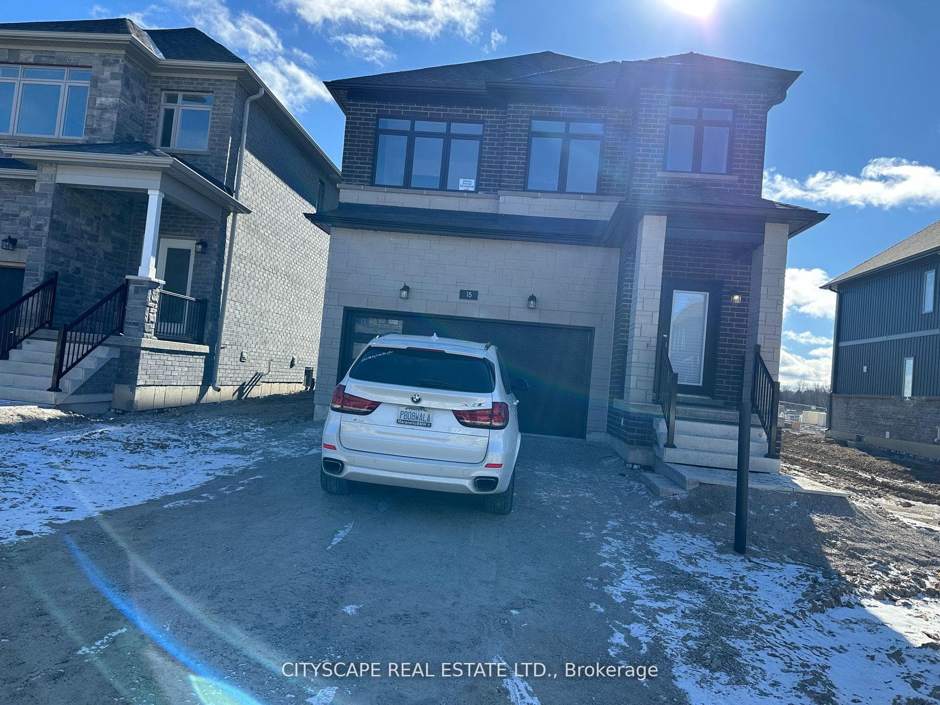 15 Barnyard Trail, Barrie, ON L9J 0Y1
