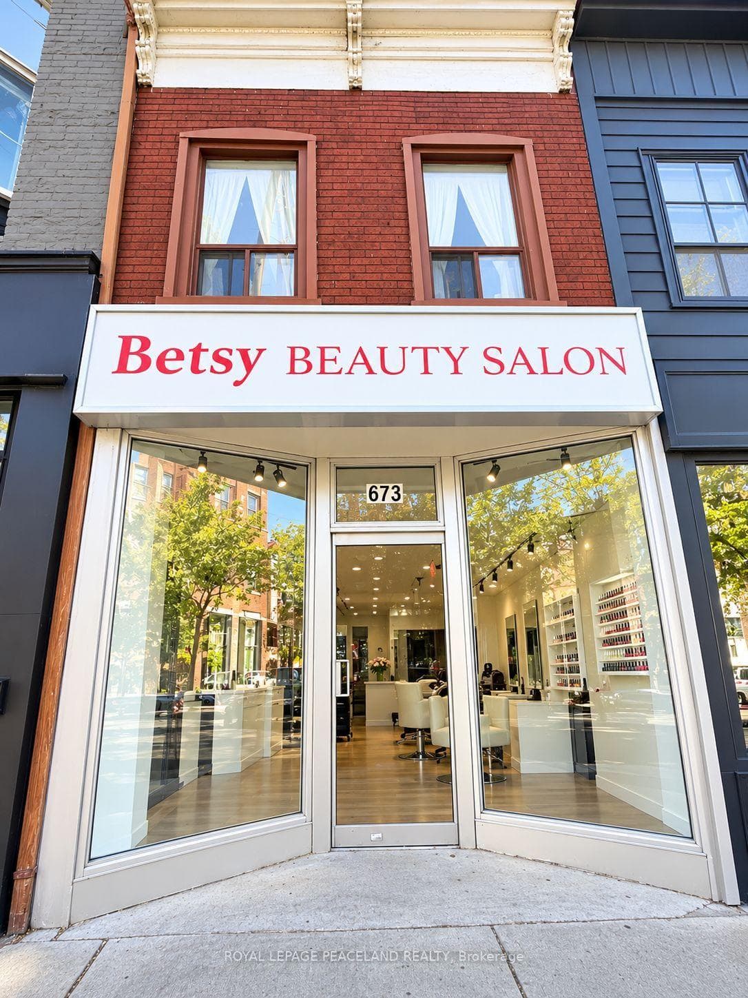 673 Queen Street W, Toronto, ON M6J 1E6