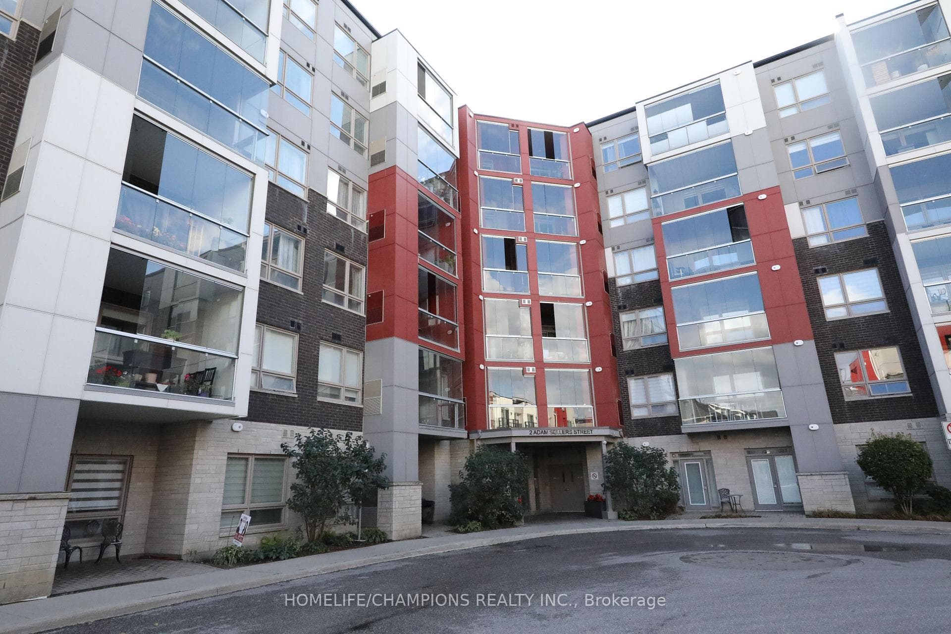 2 Adam Sellers Street 612, Markham, ON L6B 1P2