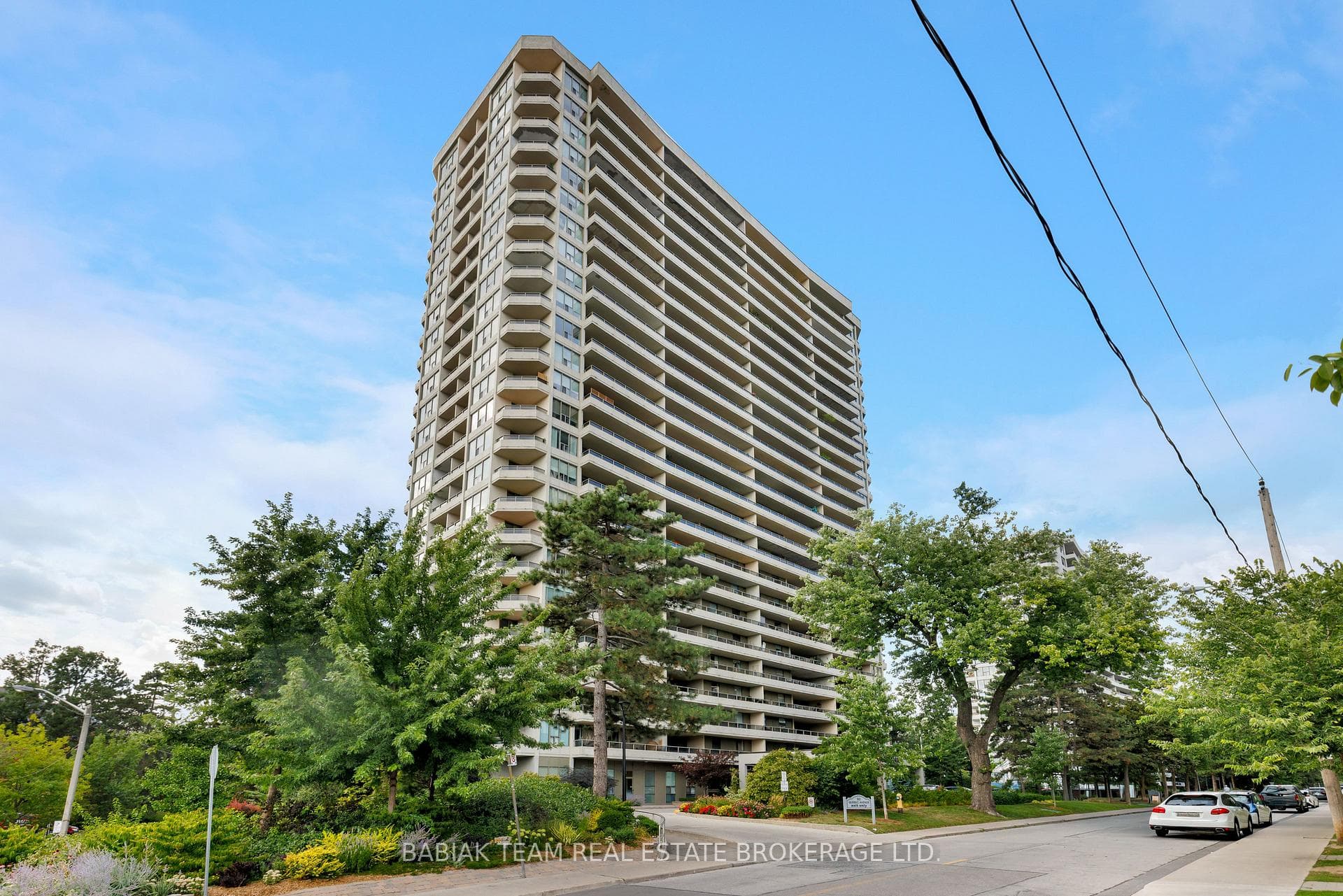 50 Quebec Avenue 705, Toronto, ON M6P 4B4