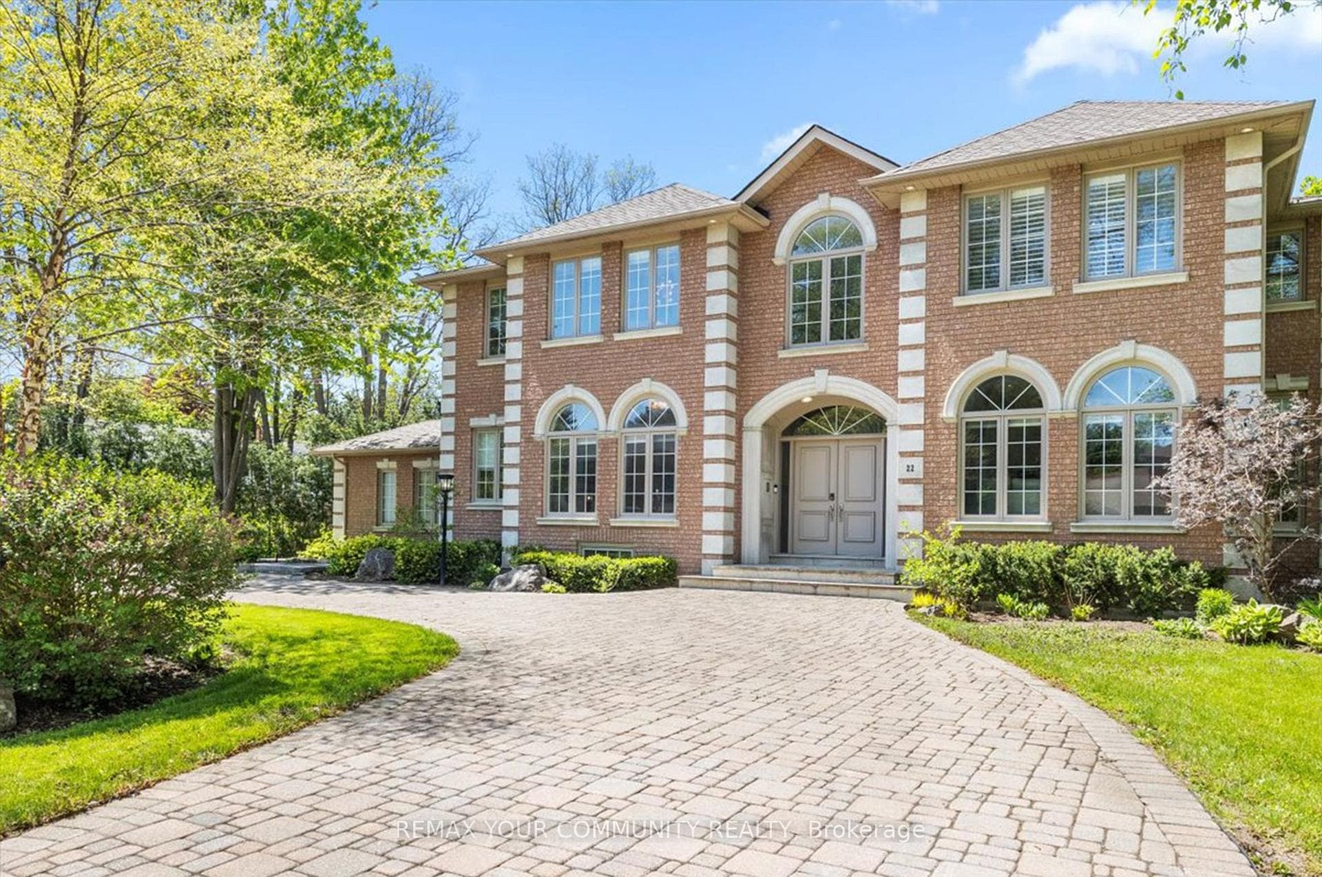 22 Valloncliffe Road, Markham, ON L3T 2W8