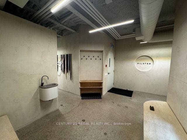 1564 Queen Street W 2nd Floor, Toronto, ON M6R 1A6