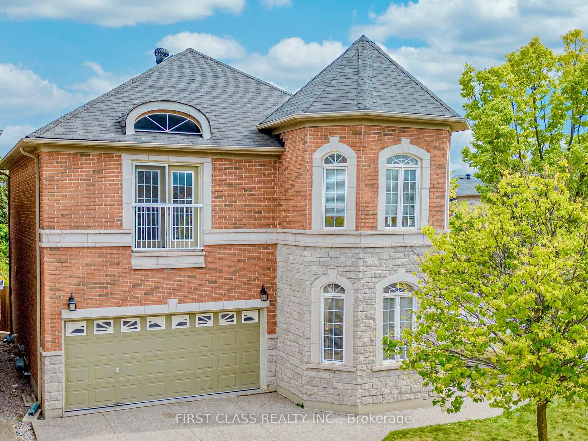 2507 Nichols Drive, Oakville, ON L6H 7A4