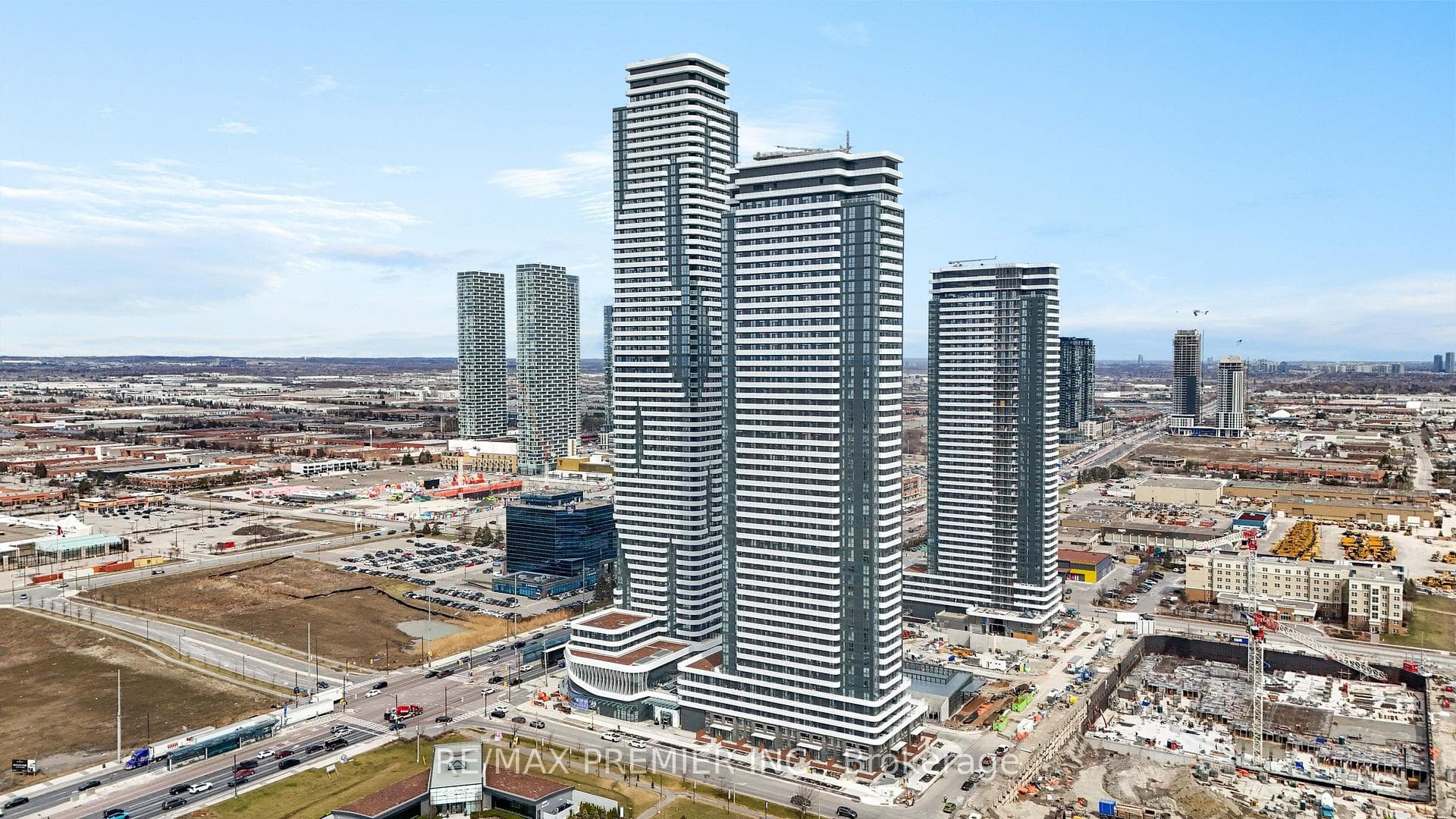 195 Commerce Street 3712, Vaughan, ON L4K 0P9