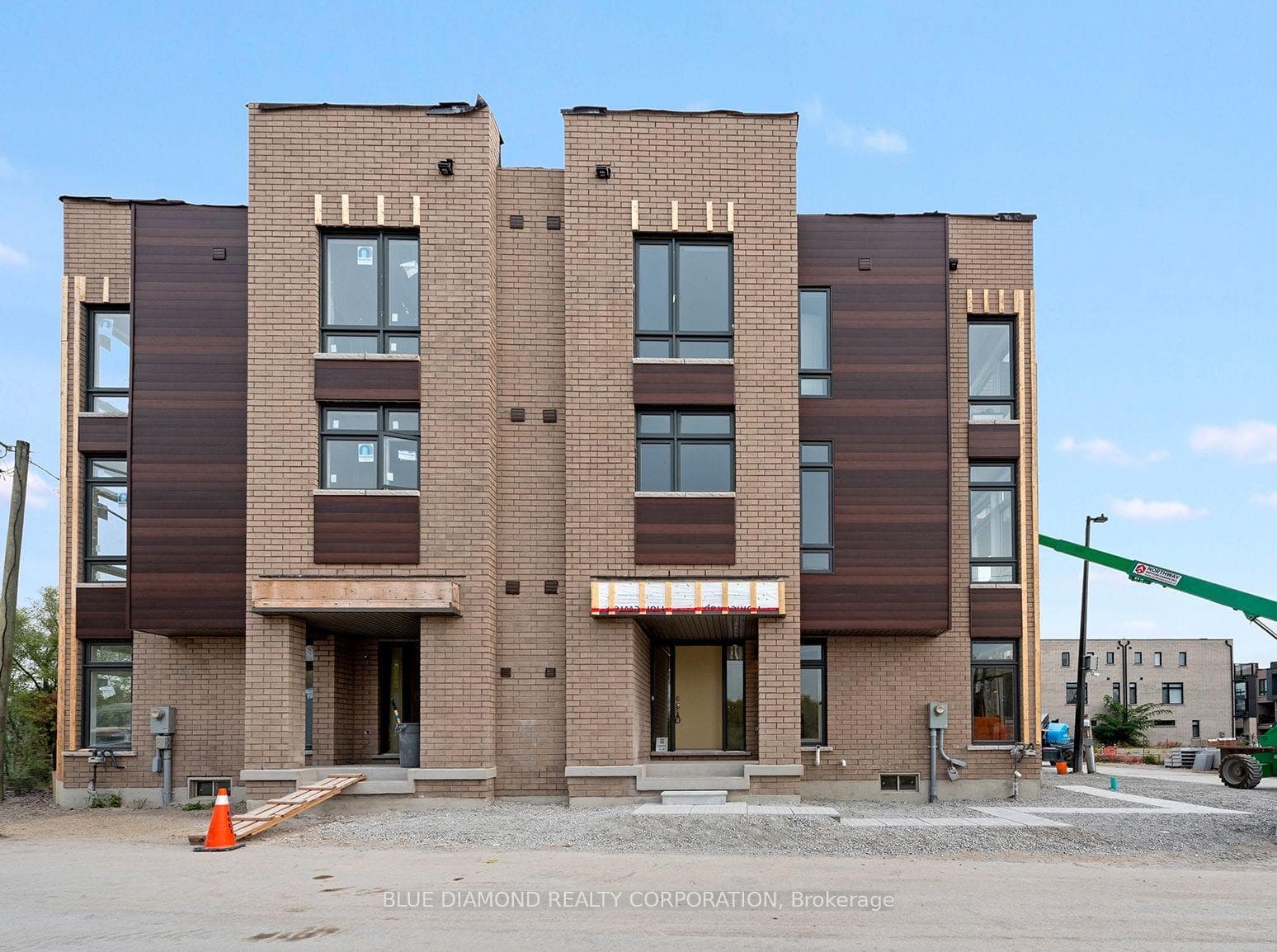 4 Kintall Way, Vaughan, ON L4L 1V8