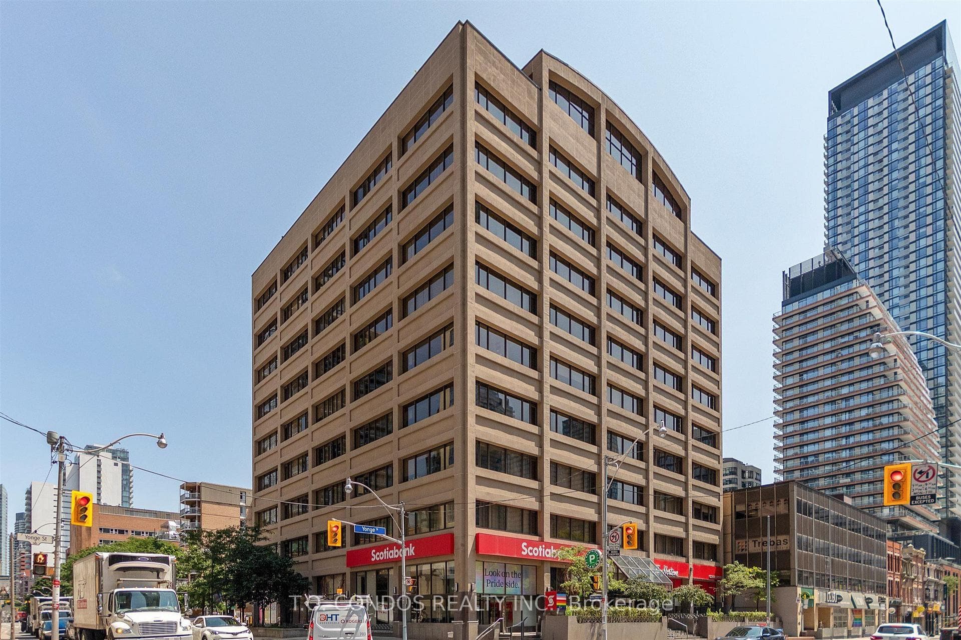 555 Yonge Street 304, Toronto, ON M4Y 3A6