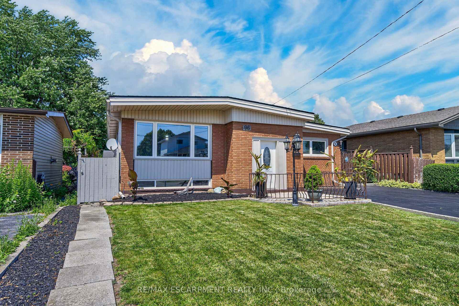 96 Fielding Crescent, Hamilton, ON L8V 2P5