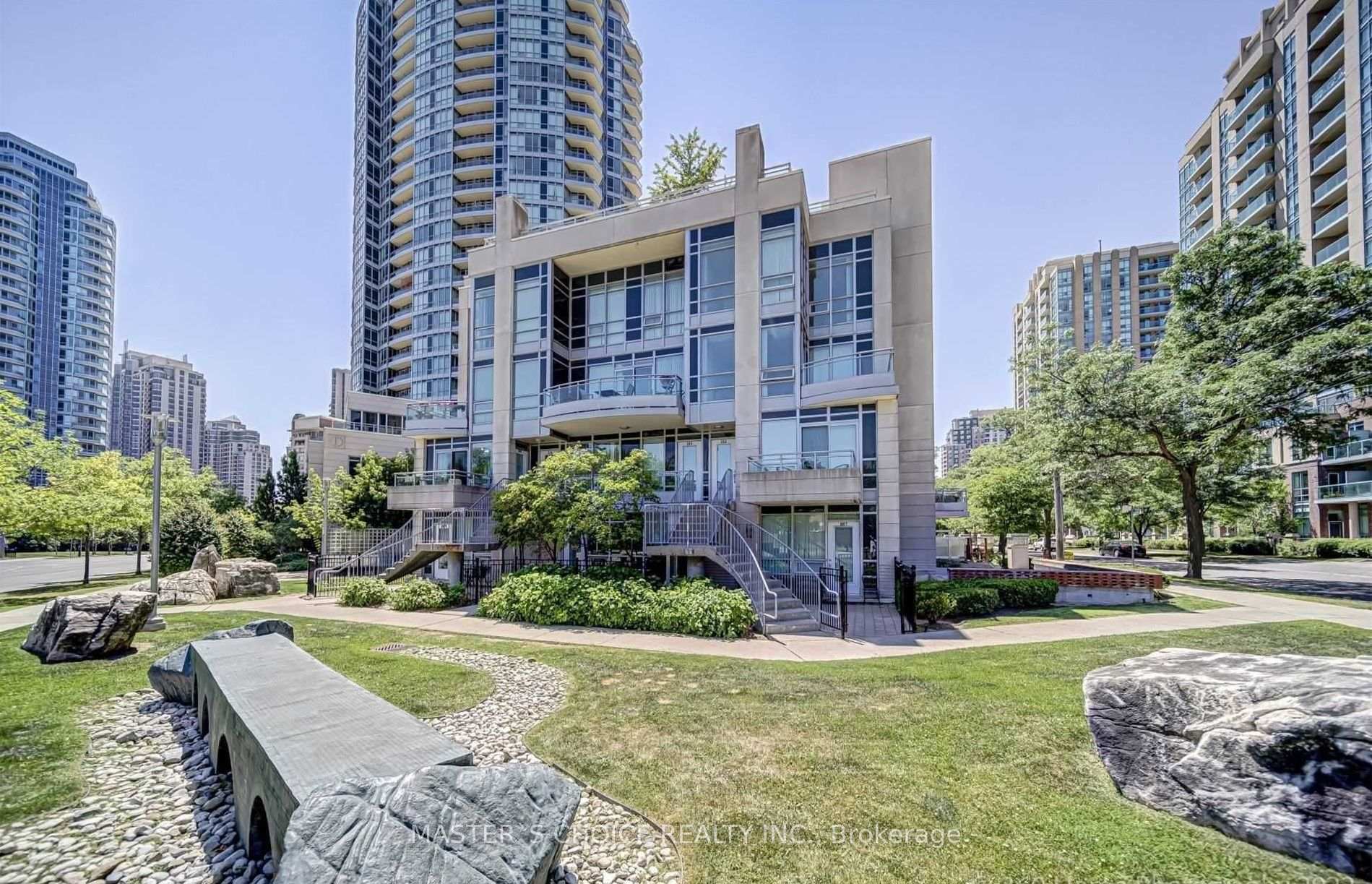 31 Olive Avenue 215, Toronto, ON M2N 4N4