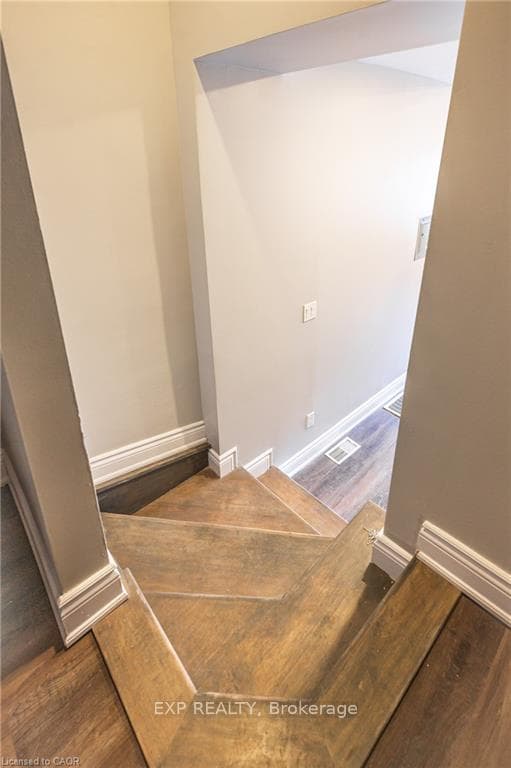 70 Victoria Avenue S #2, Hamilton, ON L8N 2S7