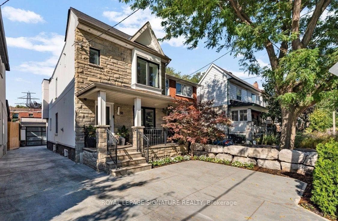 58 Carrick Avenue upper, Toronto, ON M6N 3J5