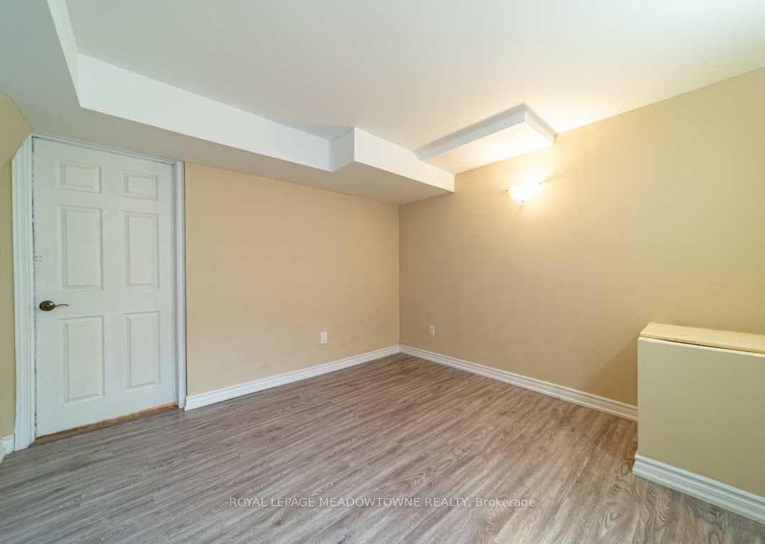 1036 Yates Drive, Milton, ON L9T 6A7