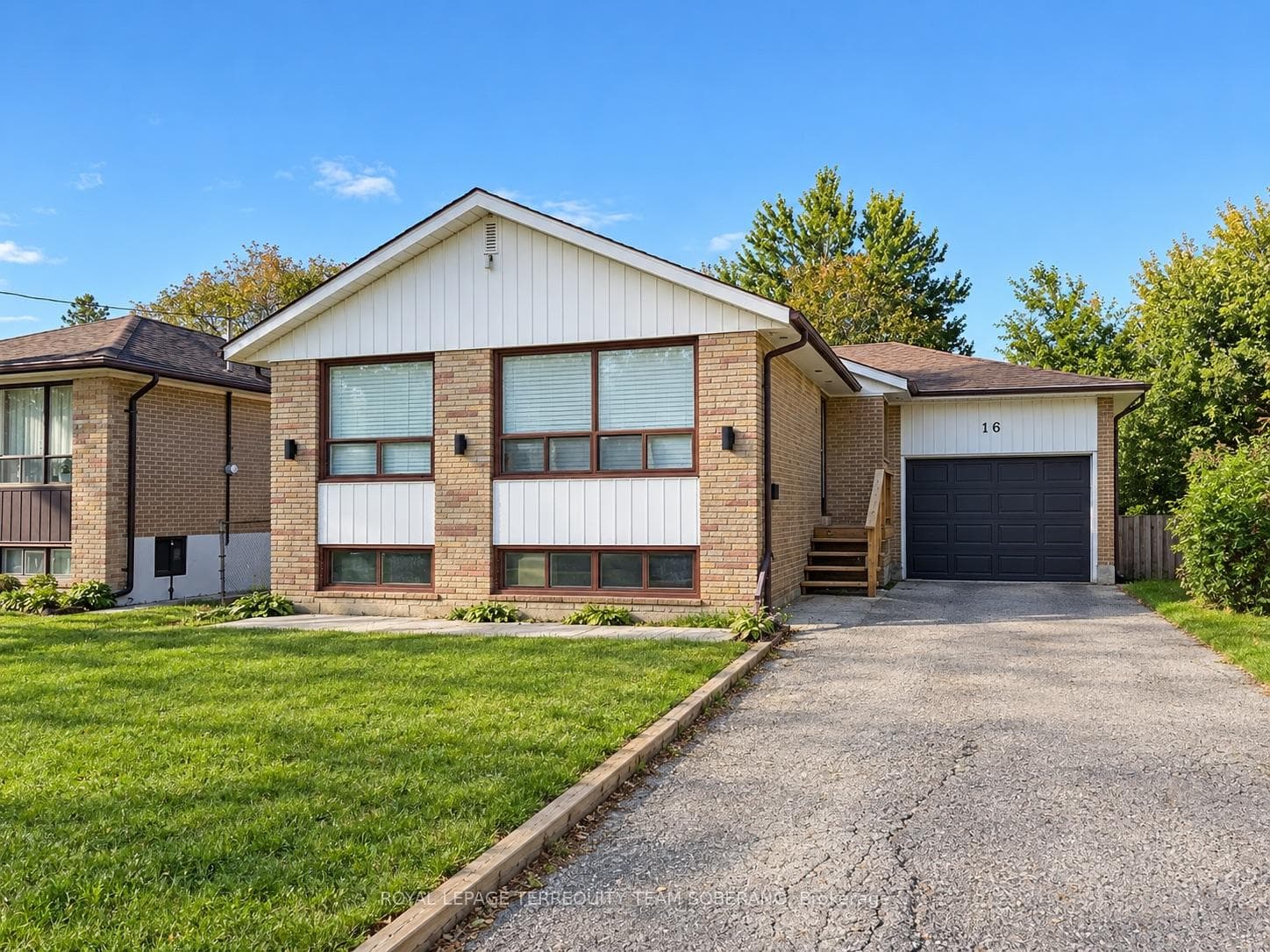 16 Jansusie Road, Toronto, ON M9W 4V5