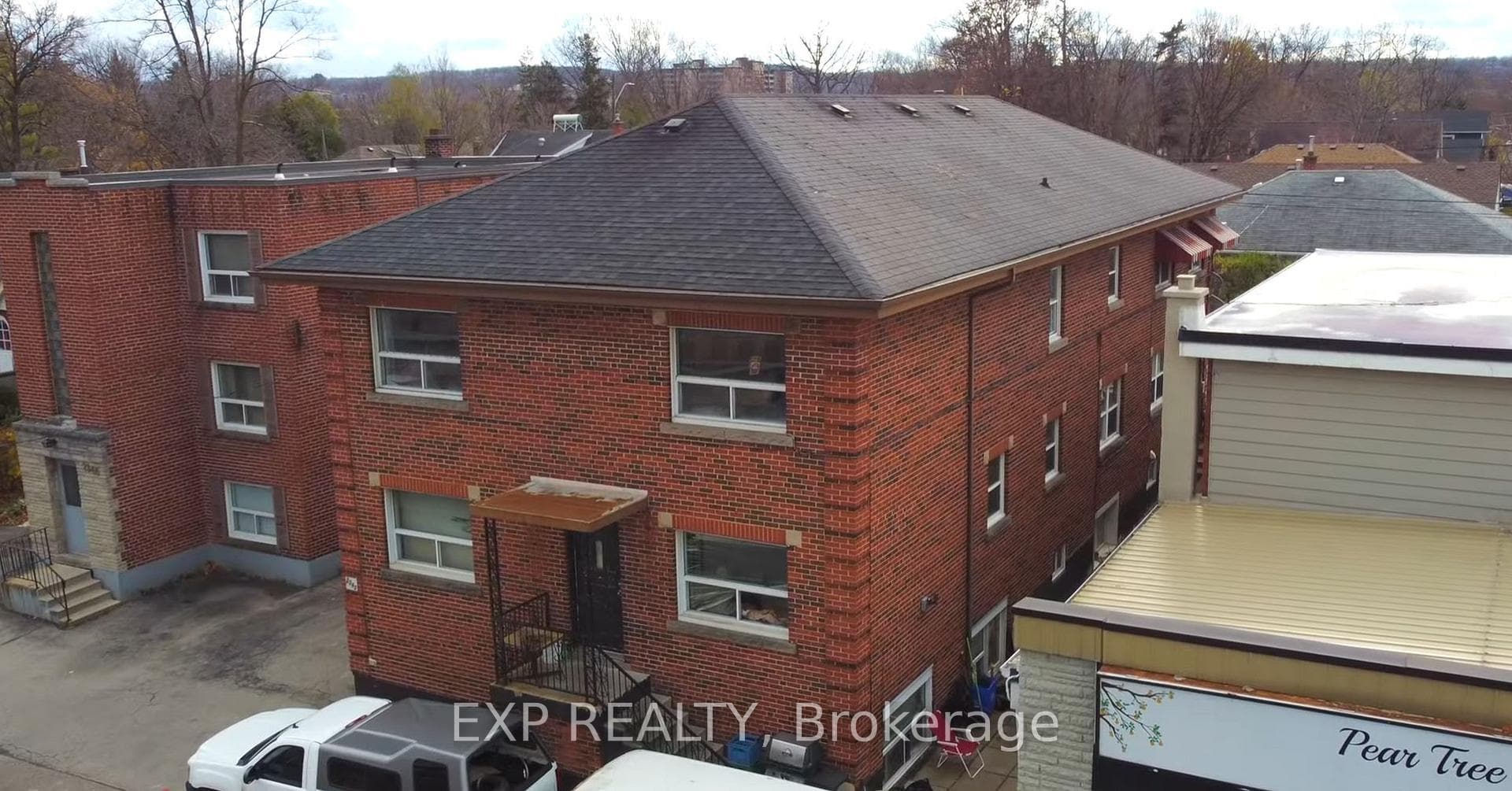 2342 King St E Avenue, Hamilton, ON L8K 1X7