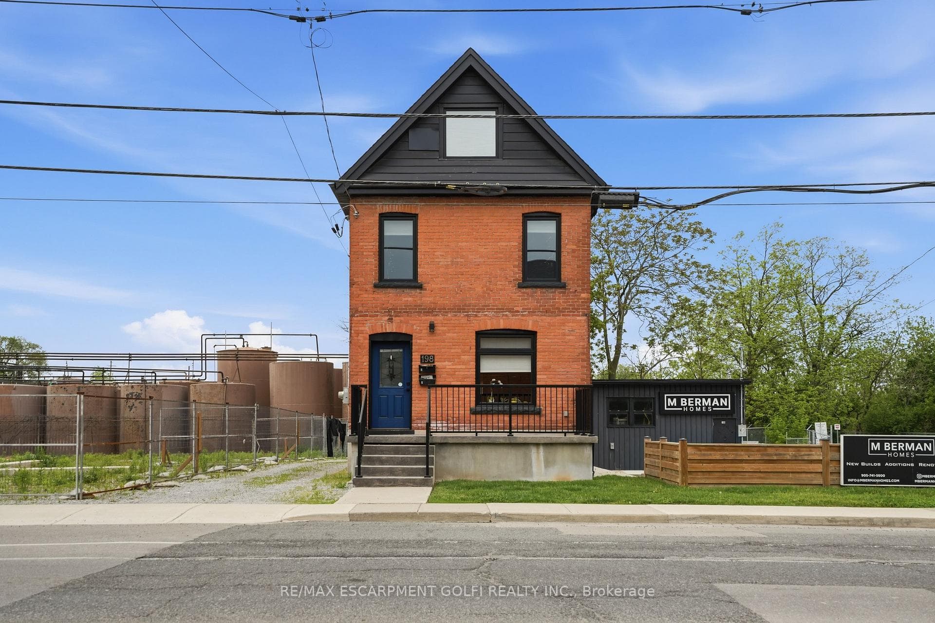 198 Dundurn Street S, Hamilton, ON L8P 4K3