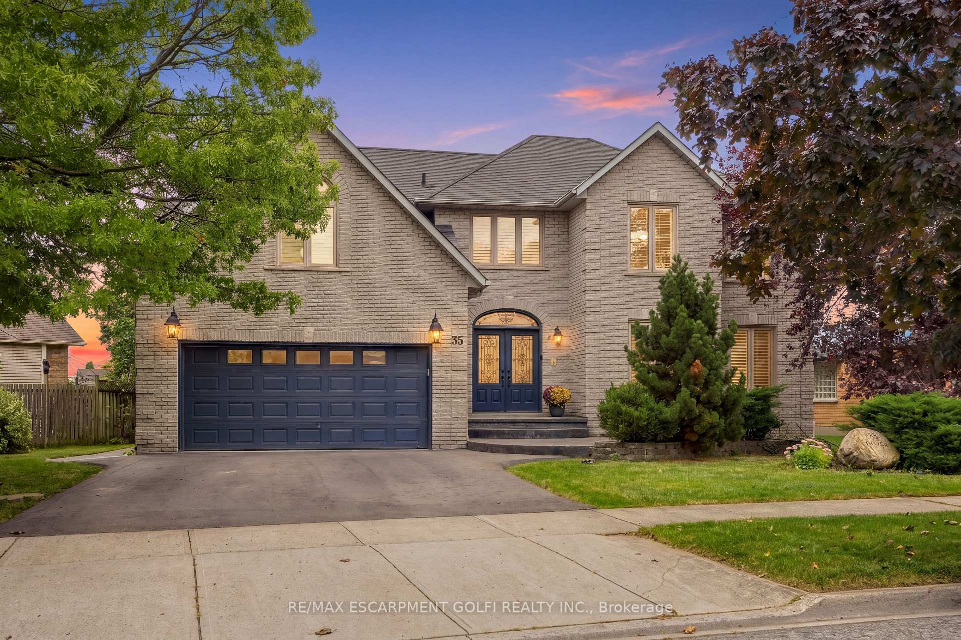 35 LIDO Drive, Hamilton, ON L8E 5E8