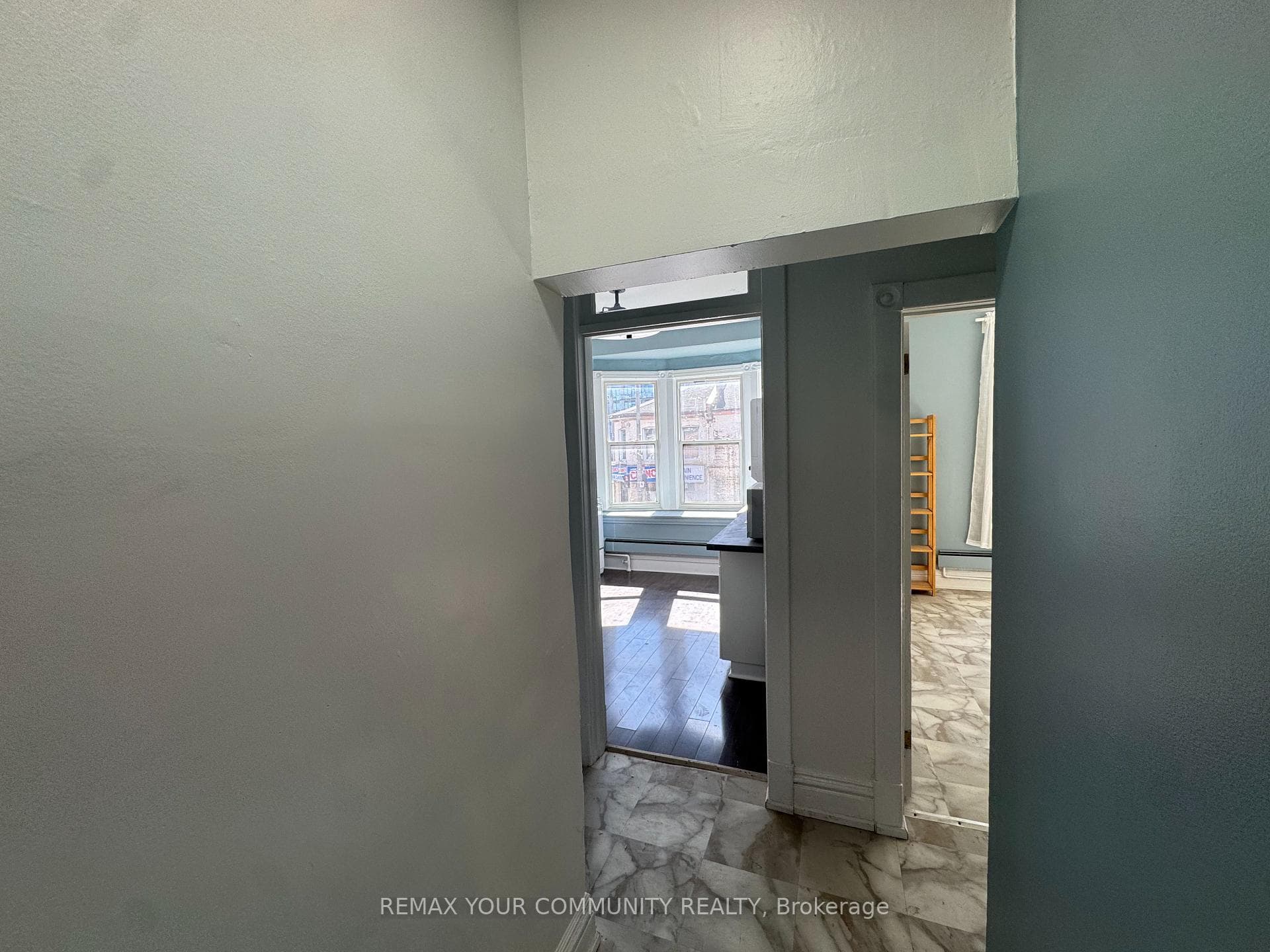 358 Main Street W 3, Hamilton, ON L8P 1K2