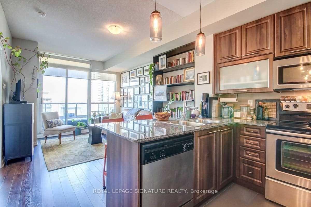 500 Sherbourne Street 1201, Toronto, ON M4X 1L1