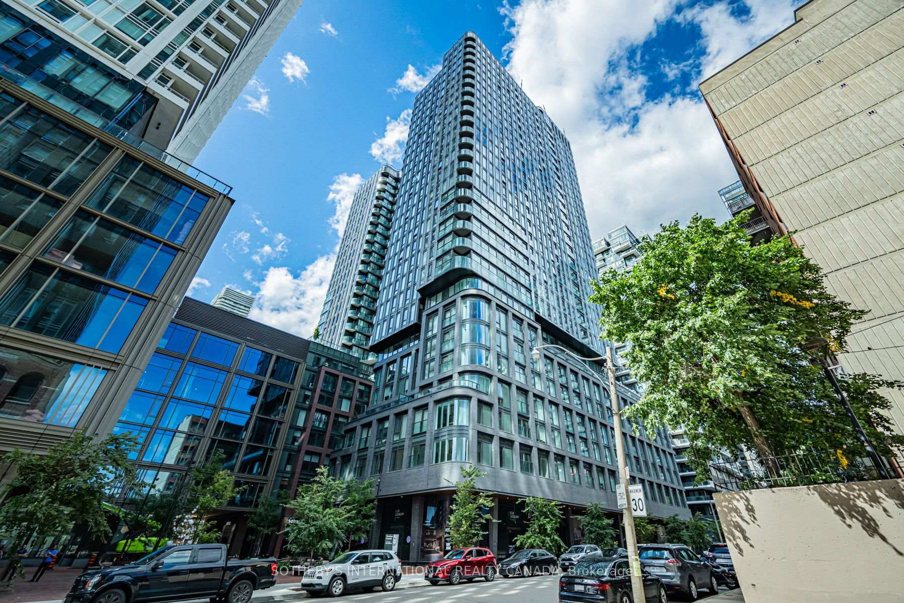 200 Redpath Avenue PH06, Toronto, ON M4P 0E6