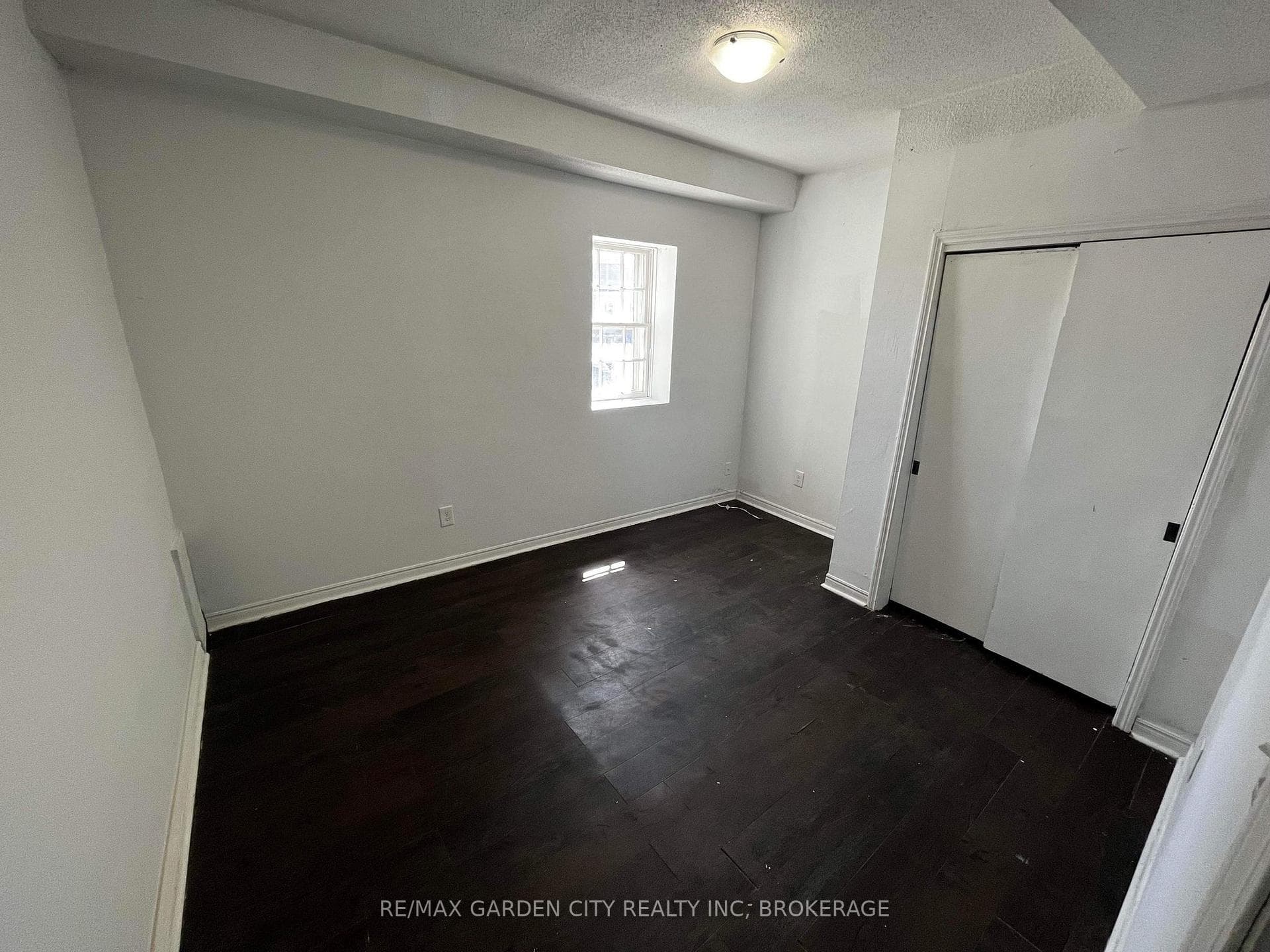 29 Rykert Street 1, St. Catharines, ON L2S 1Y8