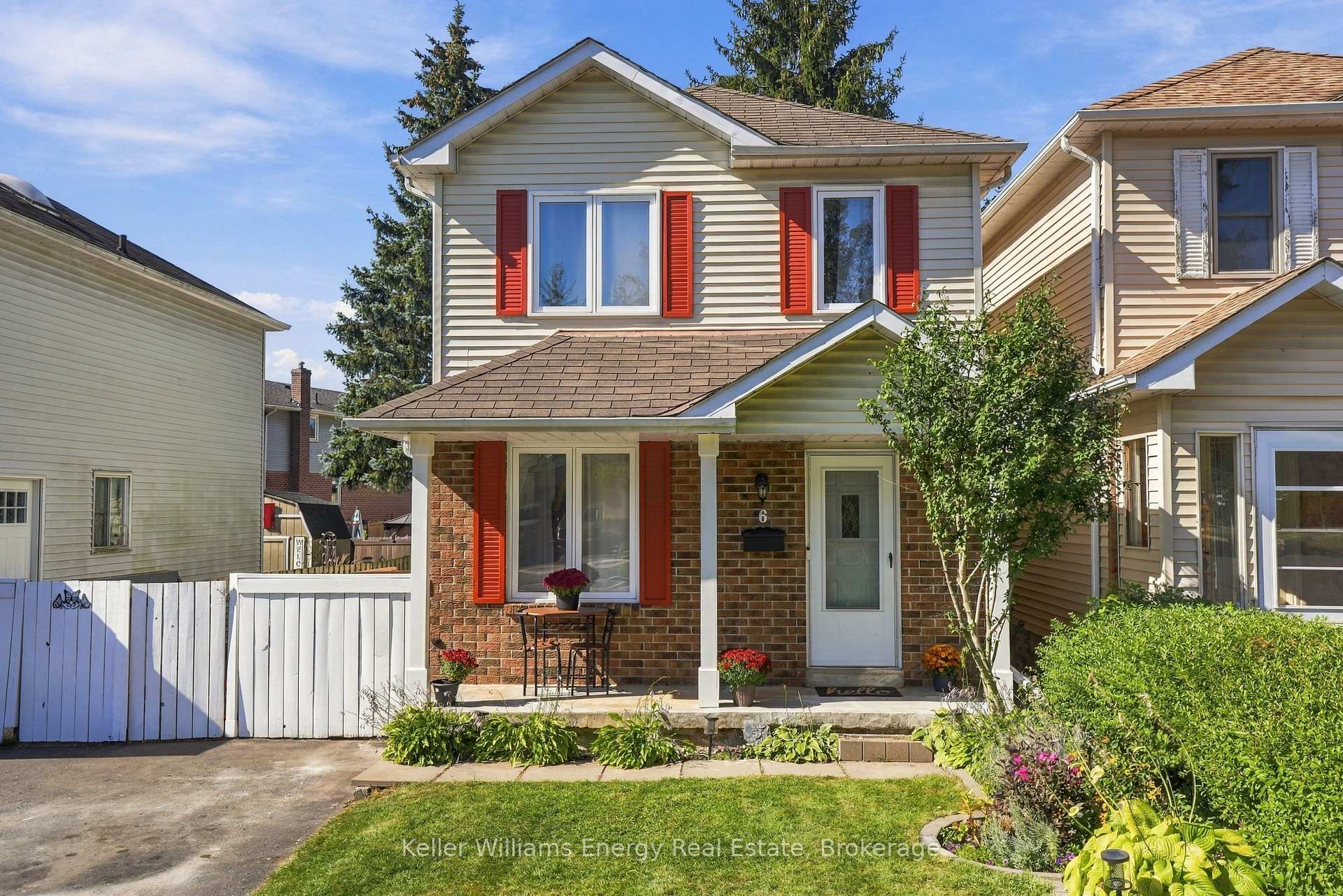 6 Overbank Drive, Oshawa, ON L1J 7X9