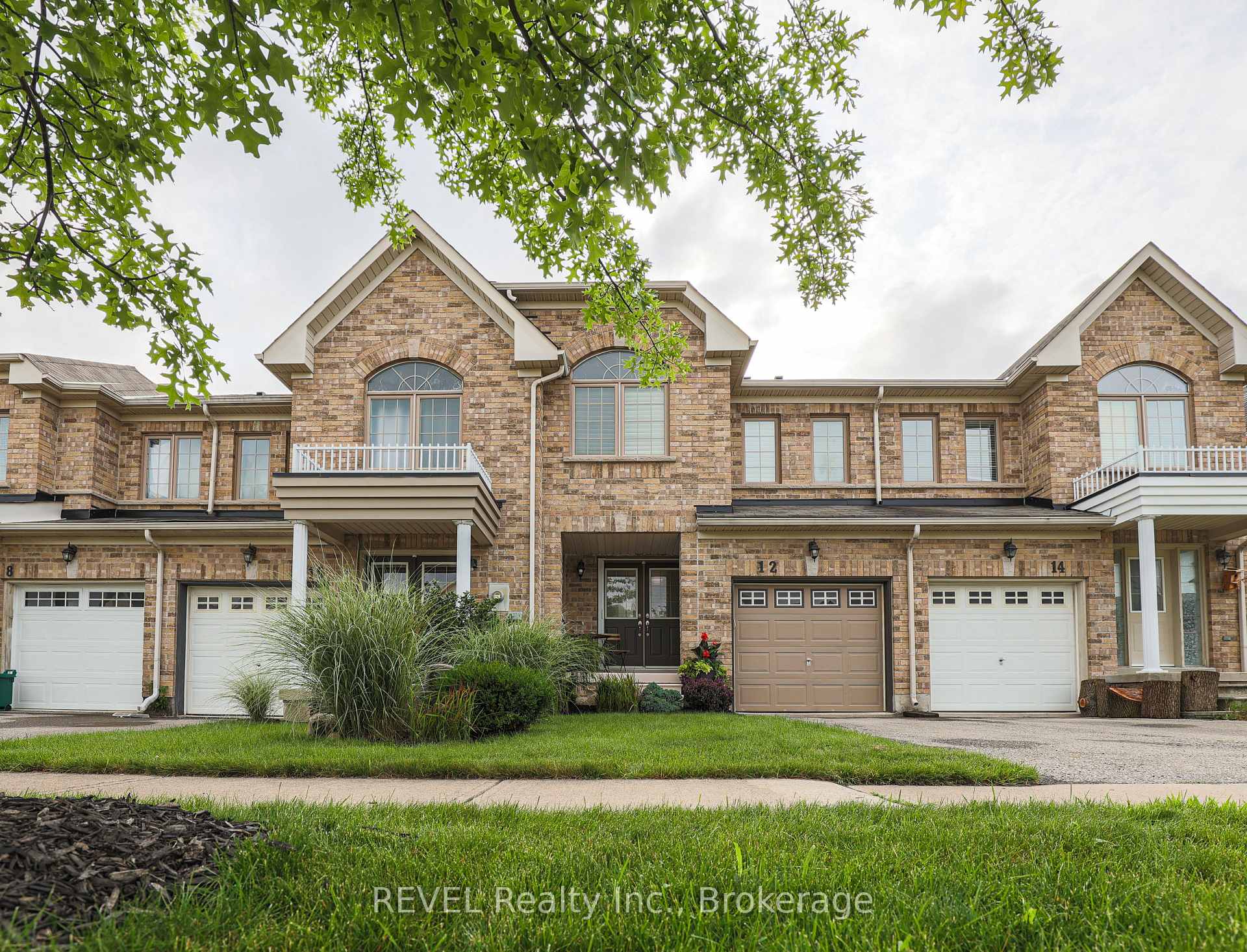 12 Colonel Lyall Street, St. Catharines, ON L2P 0B1