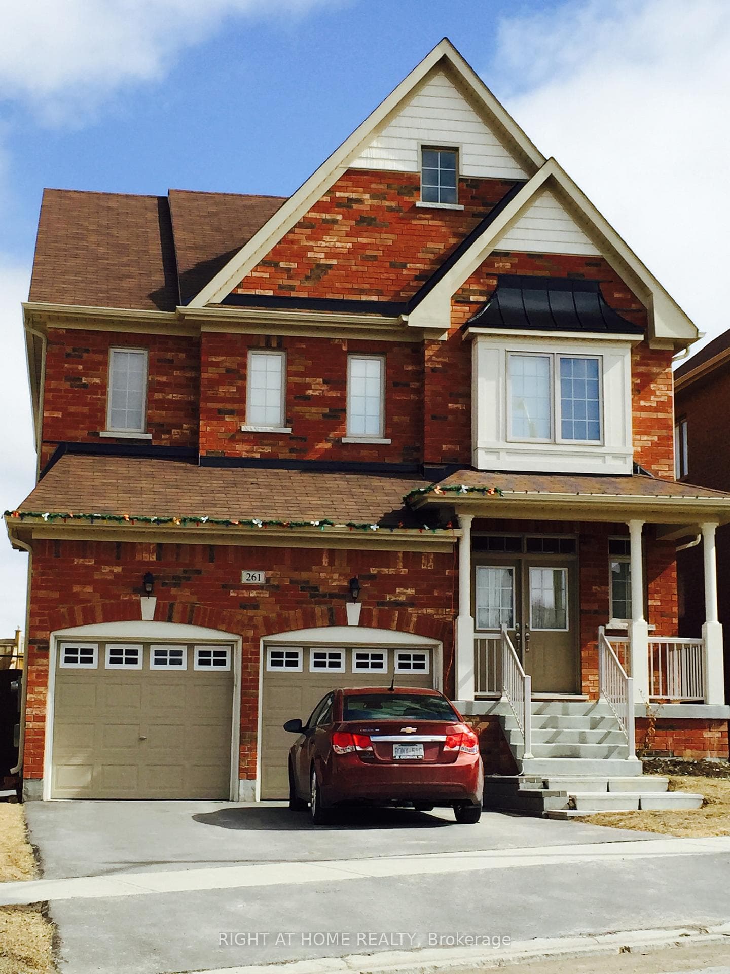 261 Kozlov Street, Barrie, ON L4N 6R7