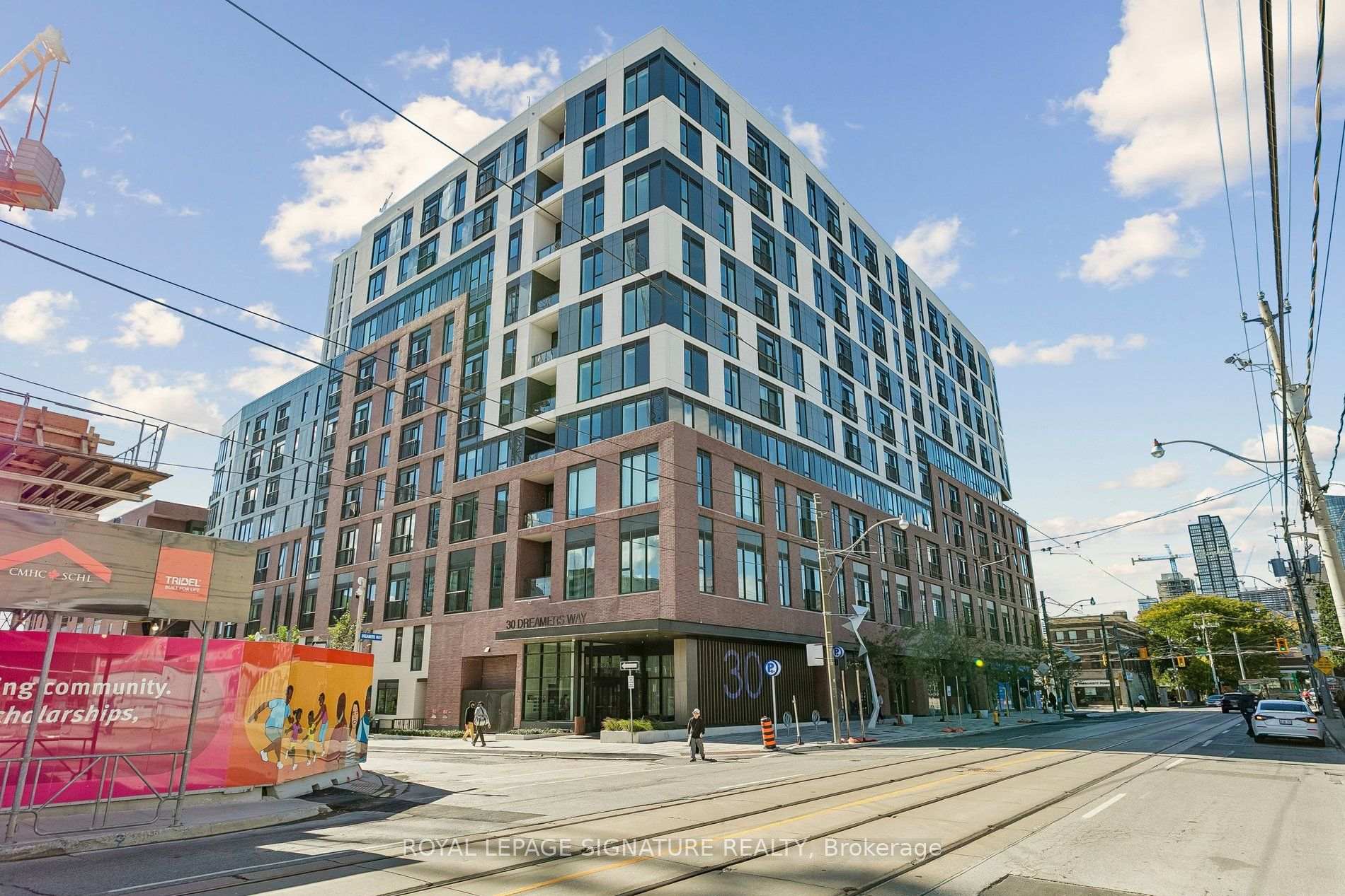 30 Dreamers Way 723, Toronto, ON M5A 0Z1