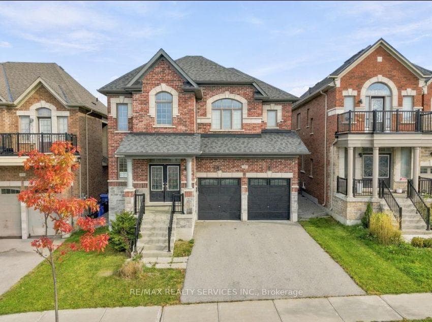 108 Frank Kelly Drive, East Gwillimbury, ON L9N 0V3