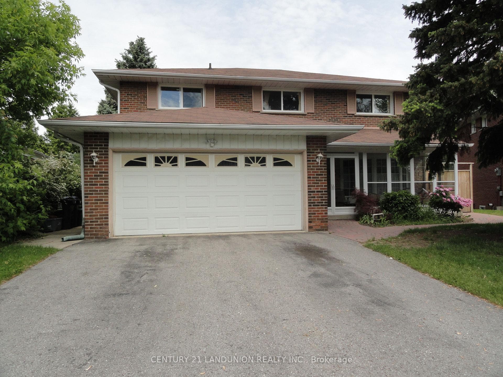 36 Roundwood Court N Basement, Toronto, ON M1W 1Z2