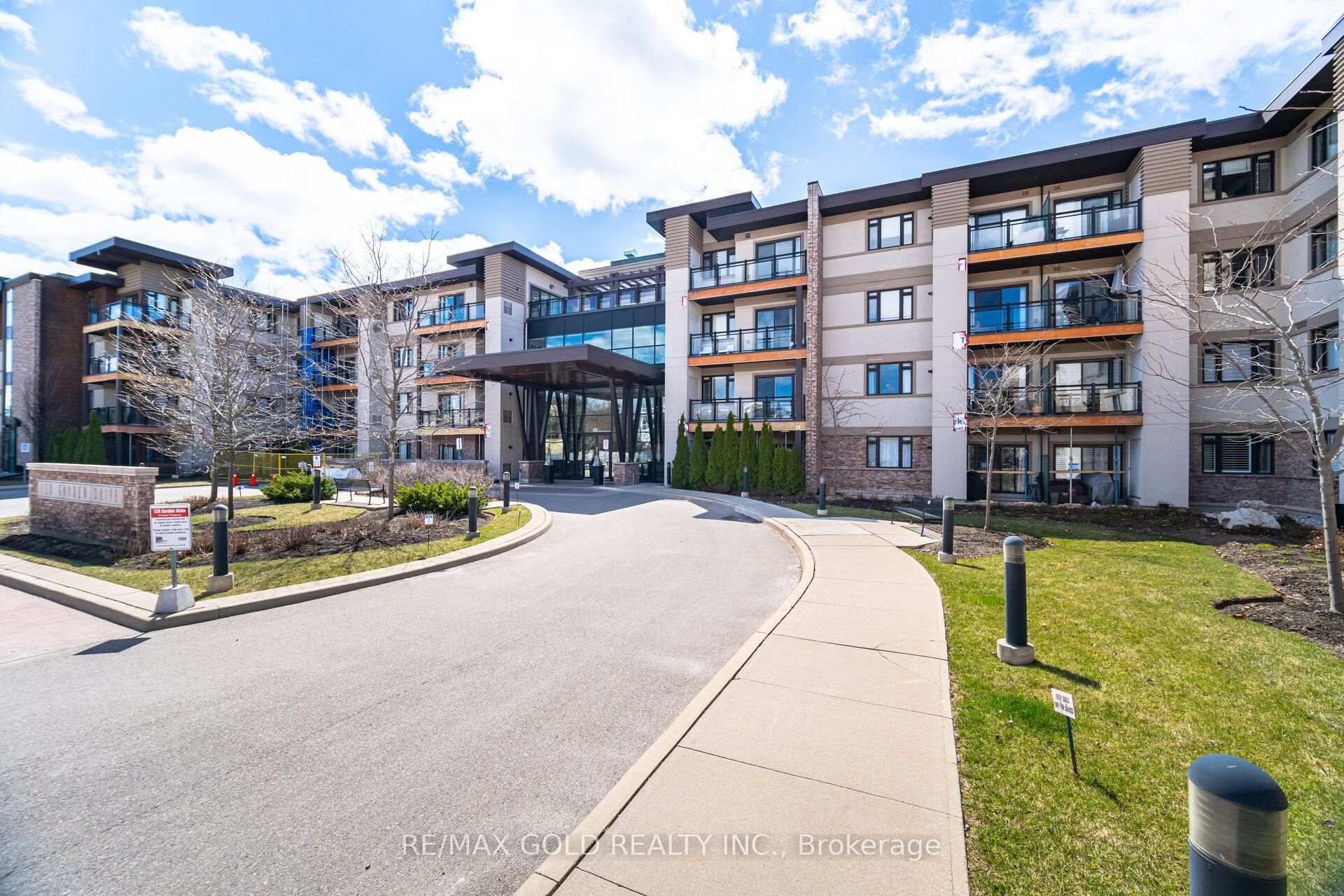 128 Garden Drive 324, Oakville, ON L6K 0H7