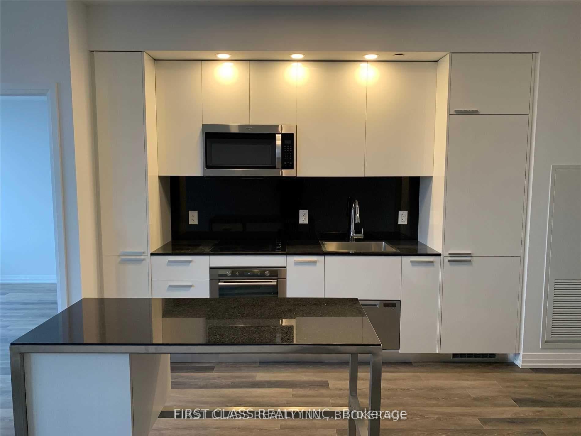 75 Canterbury Place 2715, Toronto, ON M2N 2N1