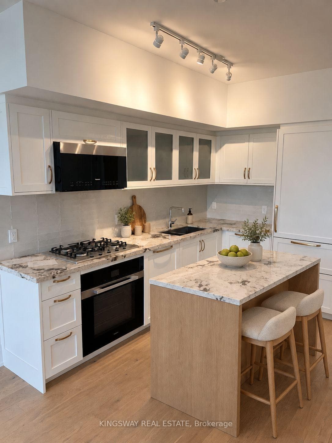 505 Glencairn Avenue 218, Toronto, ON M6B 0B3