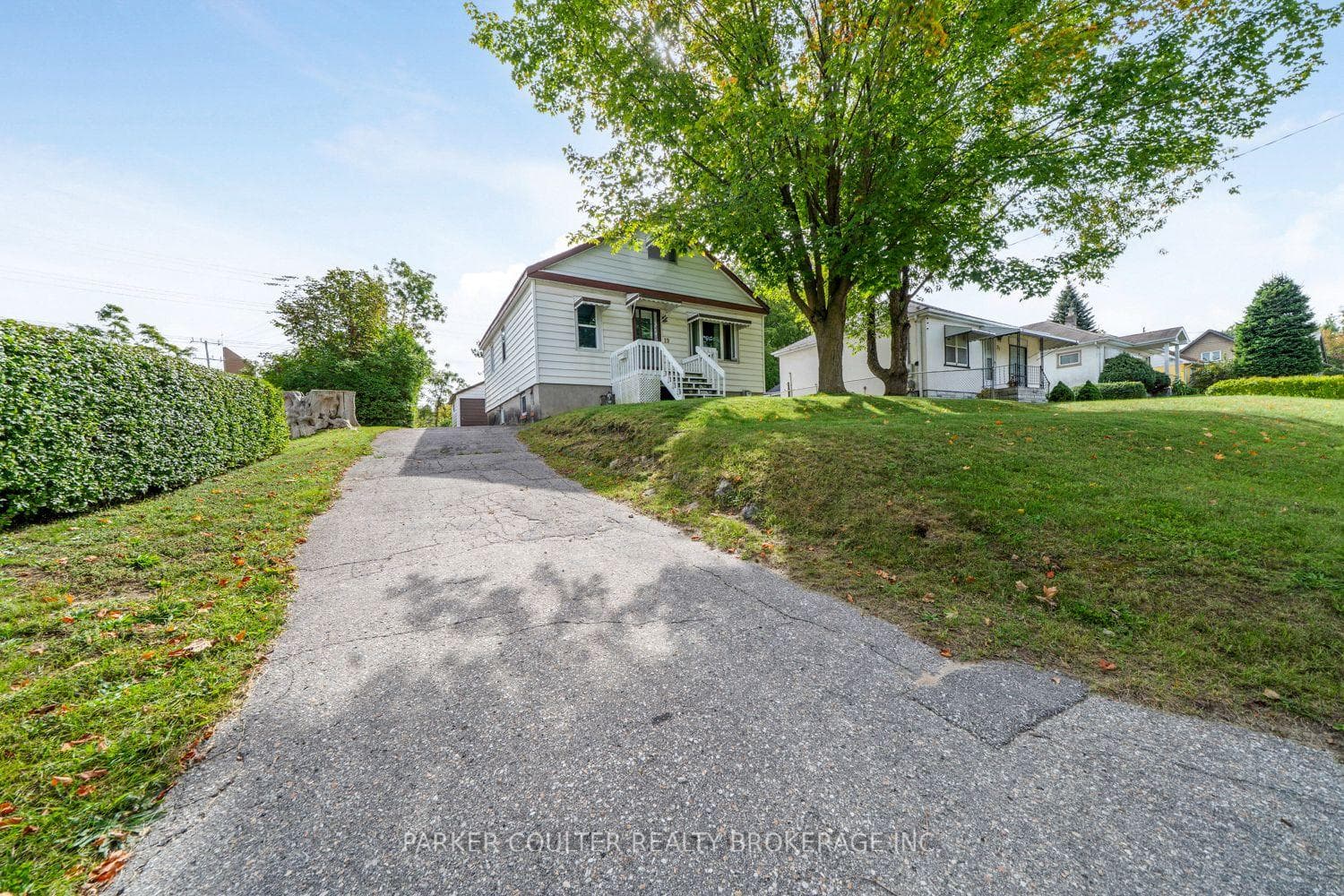 19 Adelaide Street, Barrie, ON L4N 3G6