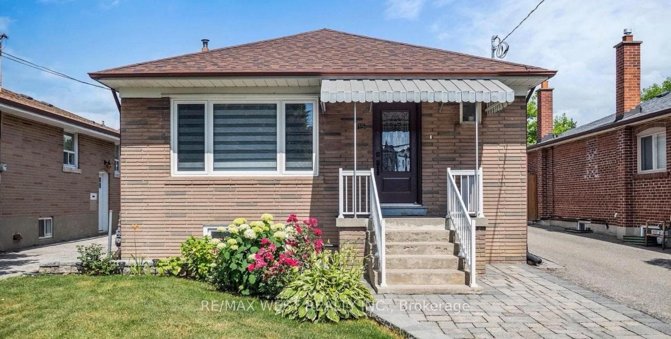 15 Macleod Street, Toronto, ON M6L 2M7