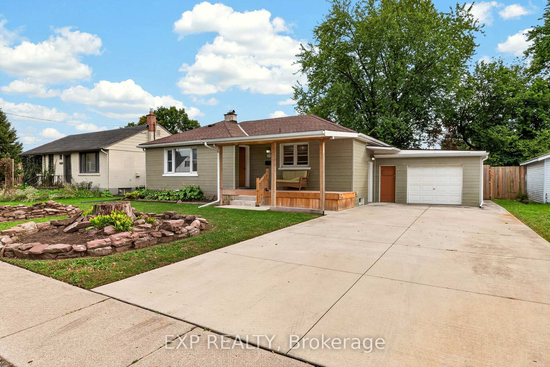 6018 Atlas Street, Niagara Falls, ON L2J 1T1