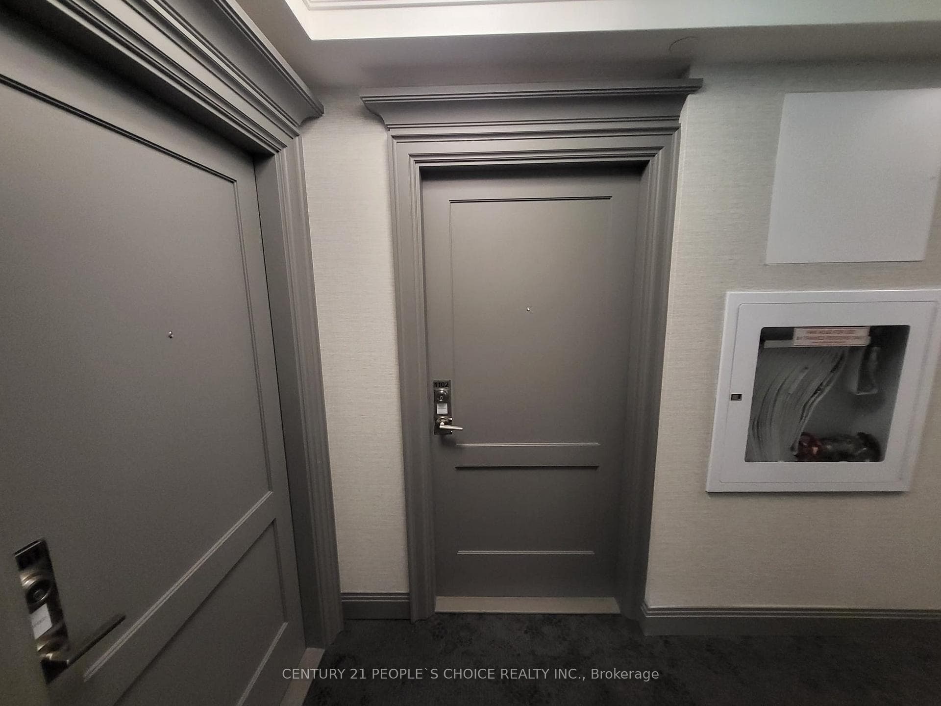30 Elm Drive W 1102, Mississauga, ON L5B 1L9
