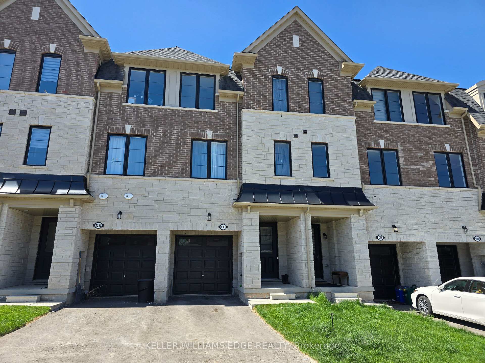 1383 Almonte Drive, Burlington, ON L7P 3P8