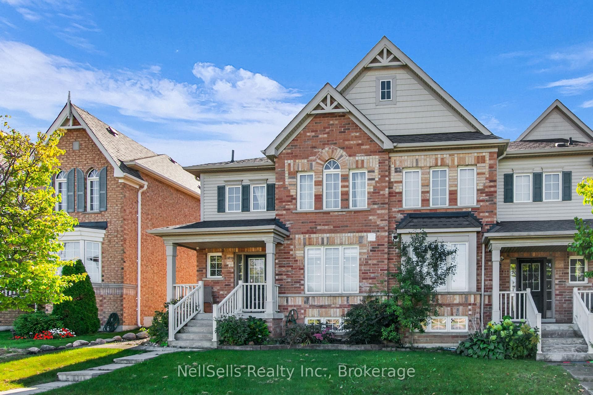 39 Warnford Circle, Ajax, ON L1T 0J7