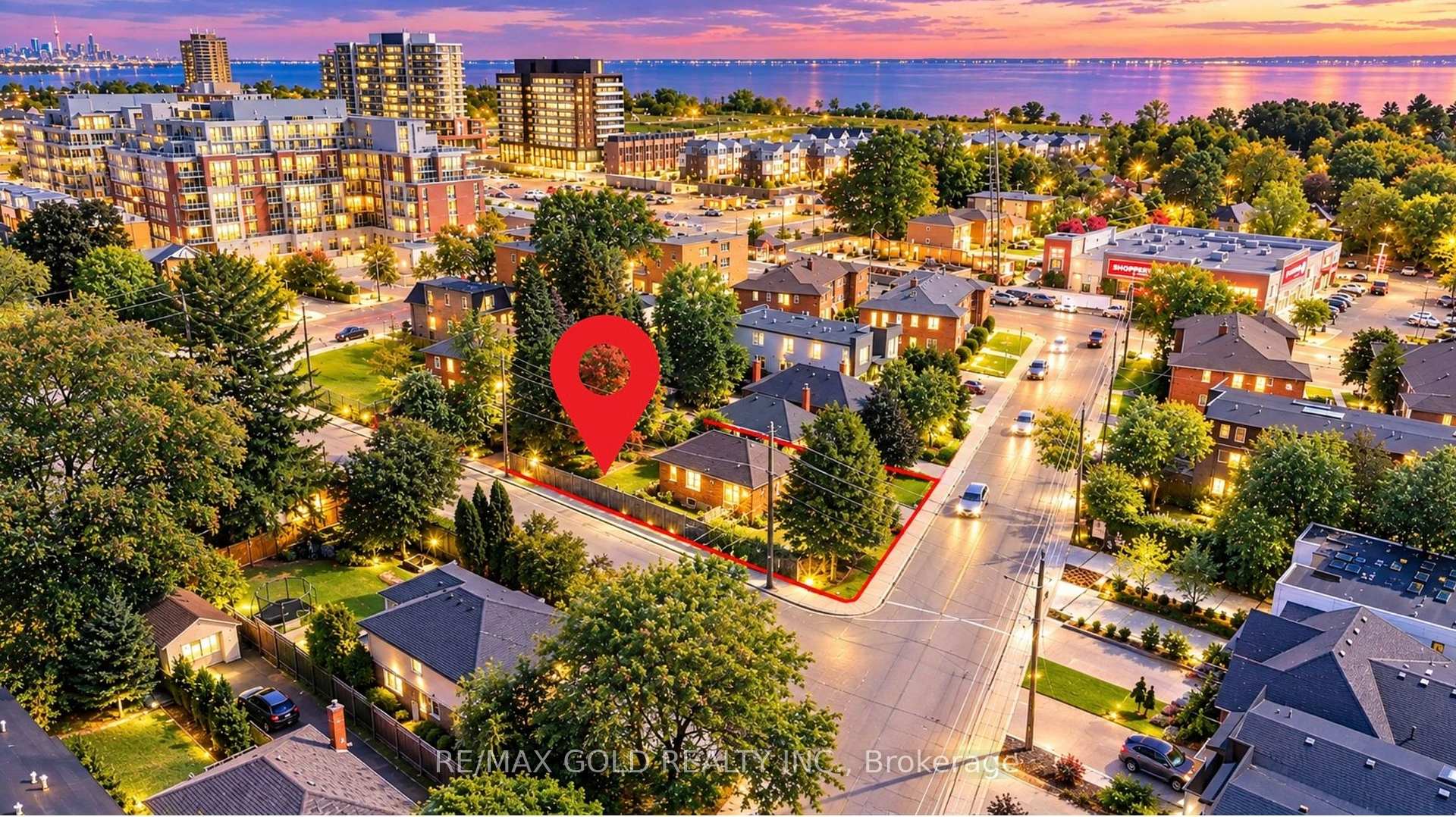 11 Pine Avenue N, Mississauga, ON L5H 2P7