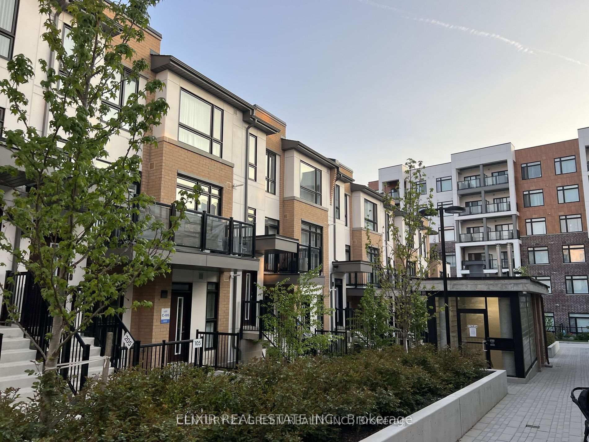 140 Canon Jackson Drive 206, Toronto, ON M6M 0B9