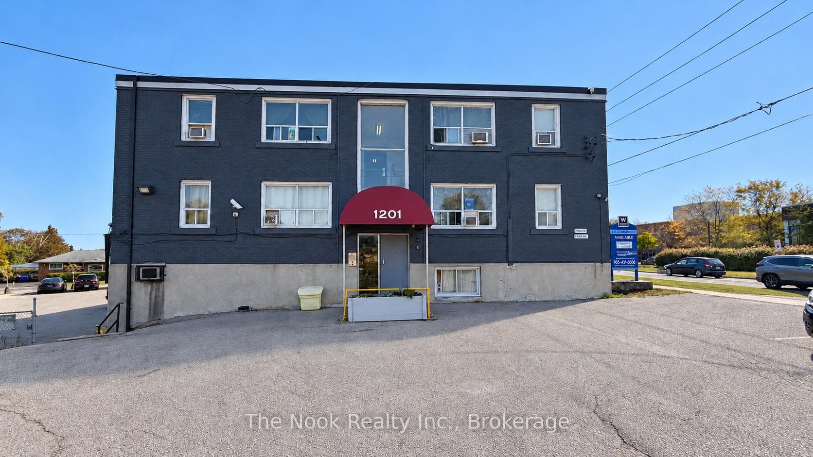 1201 Cedar Street 7, Oshawa, ON L1J 3P1