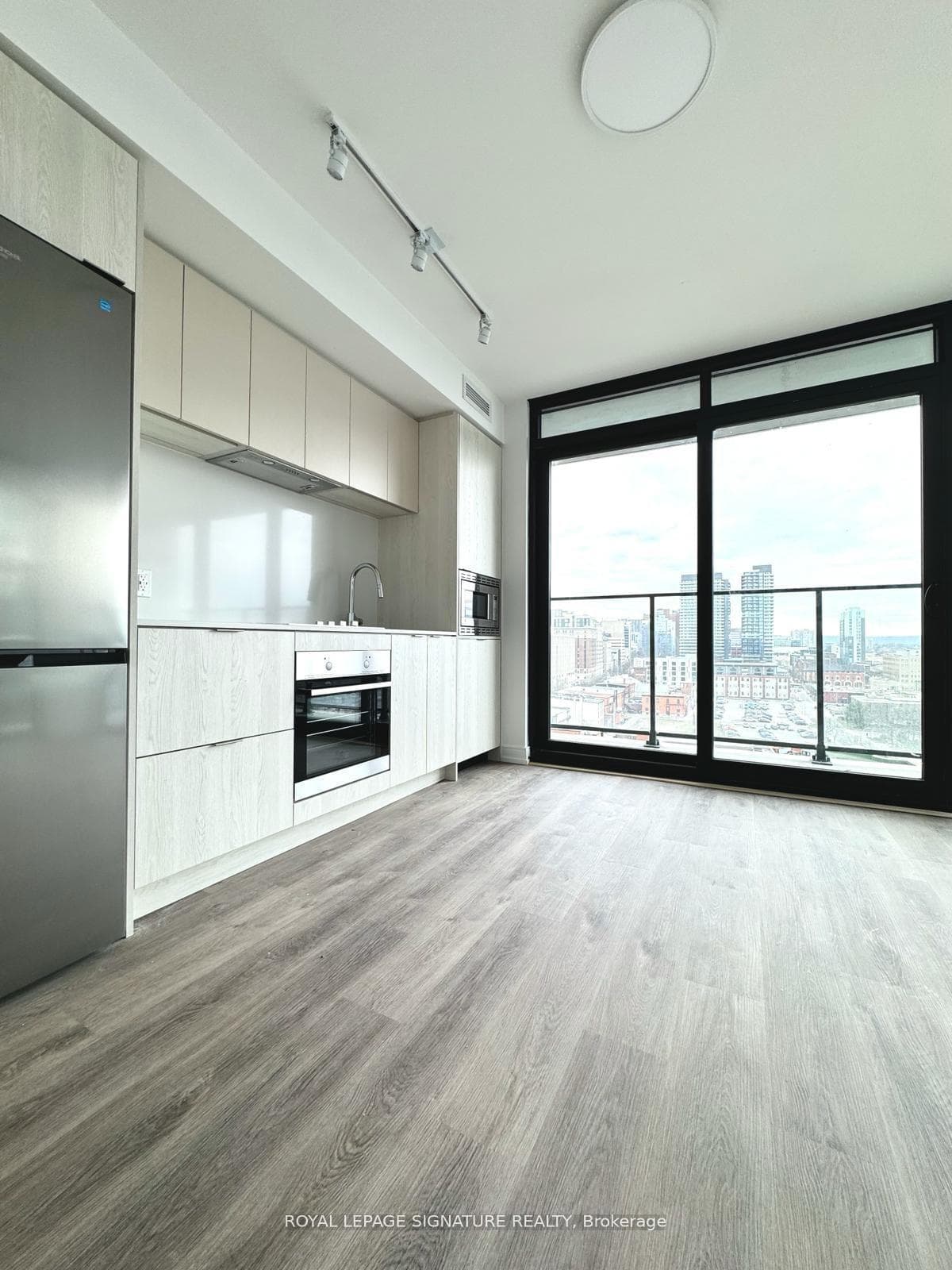 1 Jarvis Street 1310, Hamilton, ON L8R 3J2